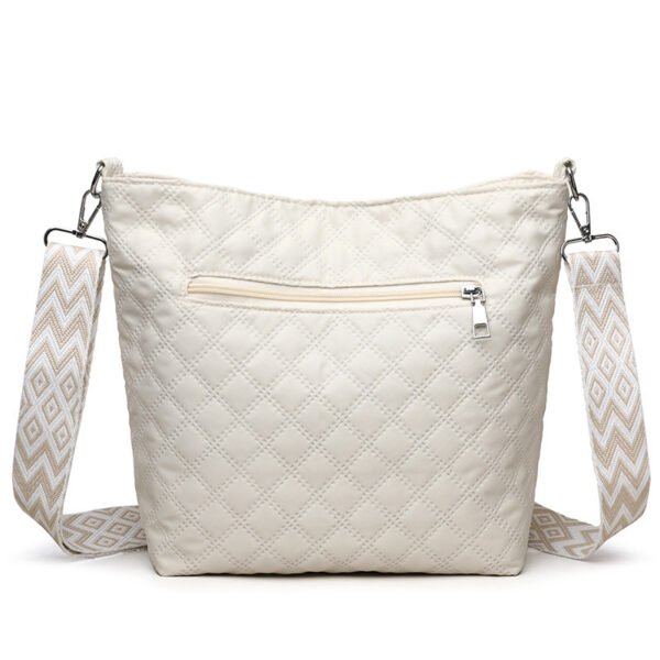 Sac à bandoulière matelassé tendance avec texture en treillis de diamant et grande capacité – Image 2