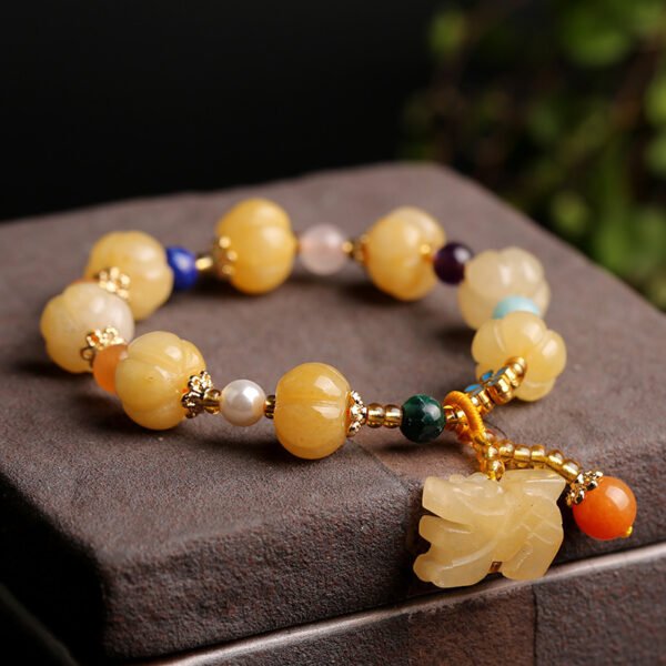 Bracelet en perles de jade et soie dorée à la mode – Image 7