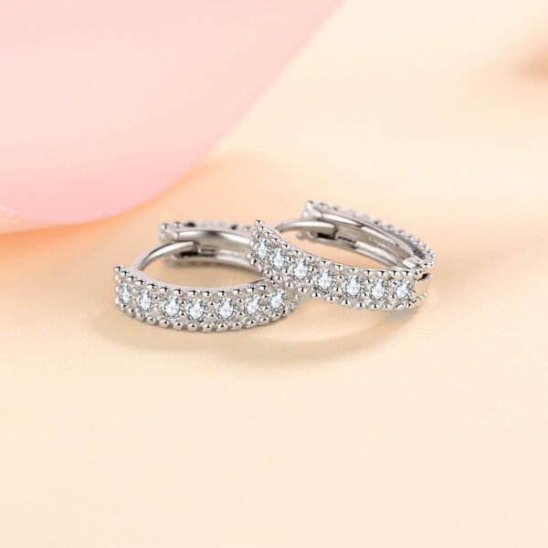 Boucles d'oreilles en argent S925 pour femme, incrustées de moissanite couleur D – Image 4