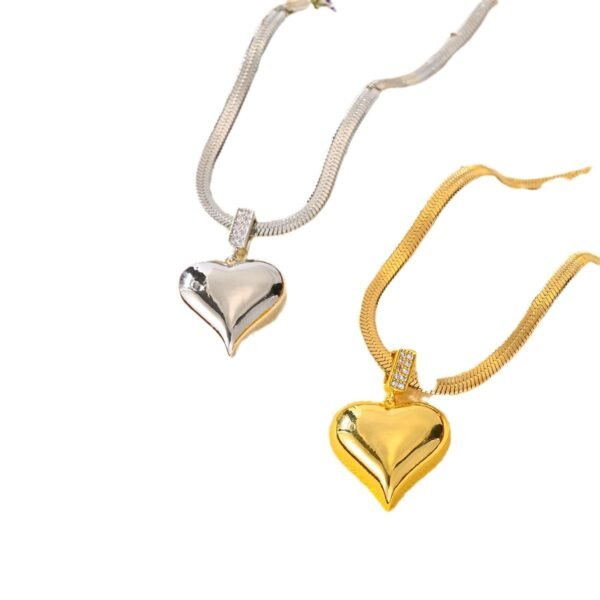 Chaîne en acier inoxydable avec pendentif en forme de cœur. – Image 4