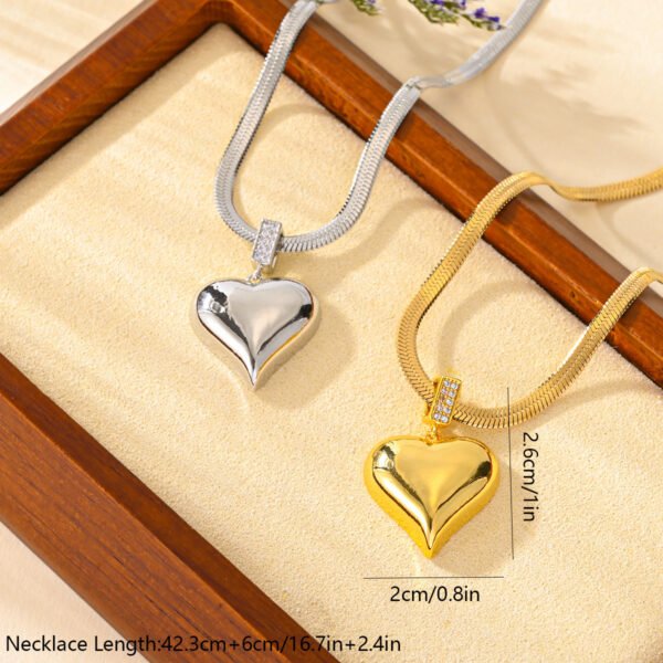 Chaîne en acier inoxydable avec pendentif en forme de cœur. – Image 3