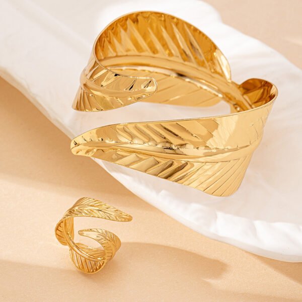 Bracelet ouvert géométrique en alliage pour femme – Image 4
